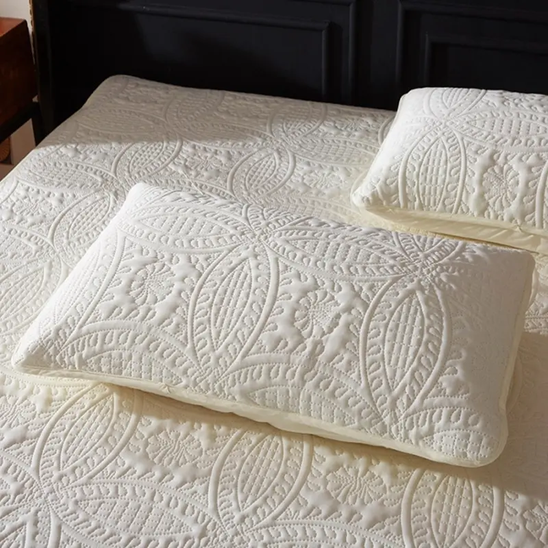 1pc 48*74cm Embossed Waterproof Pillowcase, White Embroidery Floral Pillow Cover,European Wedding Pillowcase Home Summer Bedding