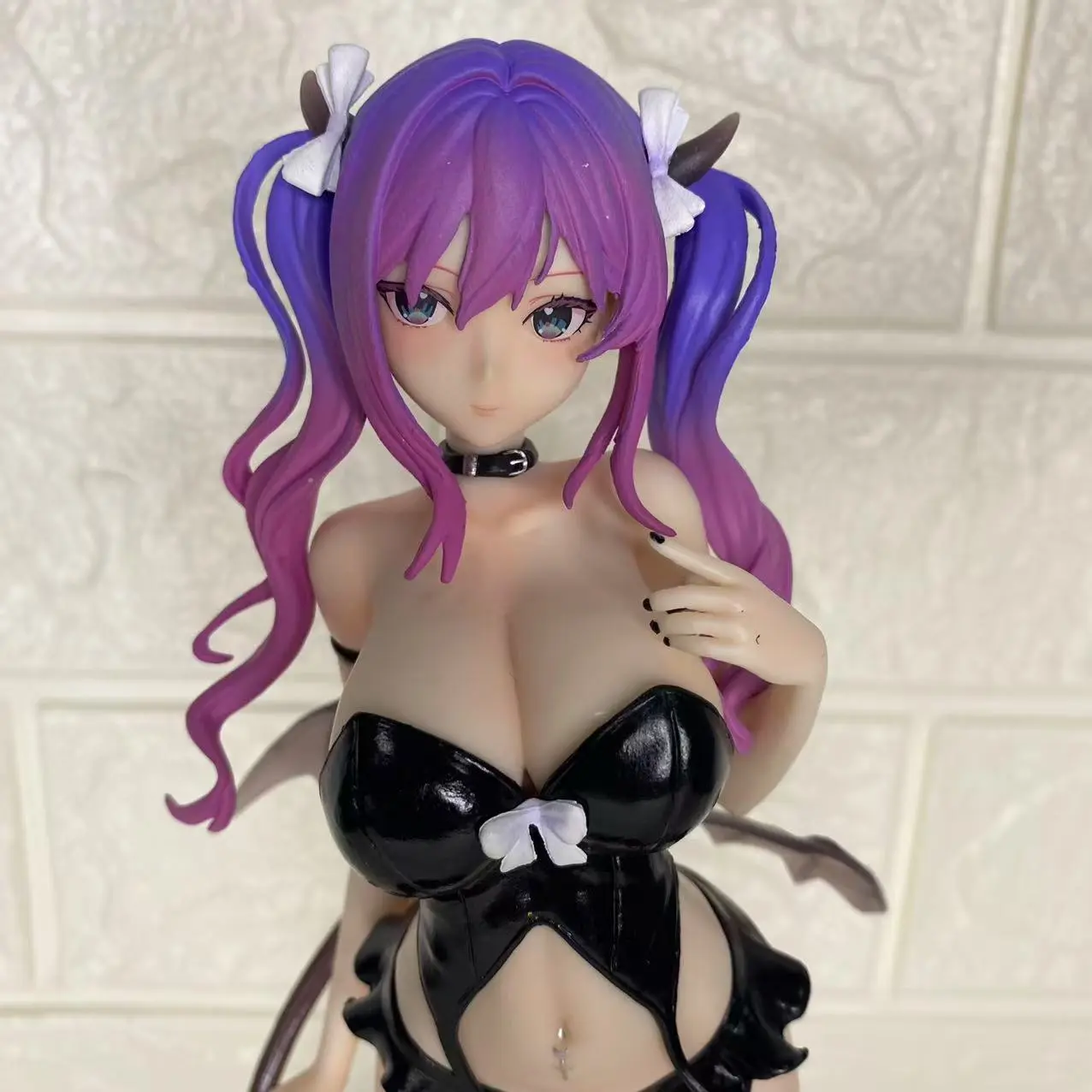 Cartoon manual MOMOKO luminous charm devil-27CM anime girls limited model manual fashion toy statue gift manual