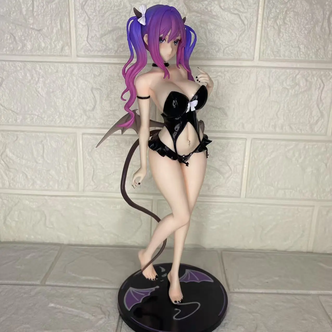 Cartoon manual MOMOKO luminous charm devil-27CM anime girls limited model manual fashion toy statue gift manual