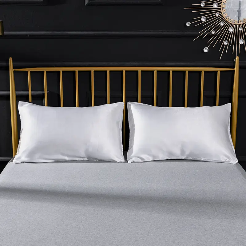 Elegant Satin Bedding Set - Premium Quality Flat and Fitted Sheet Set with Pillowcases for a Sumptuous and Opulent Sleep