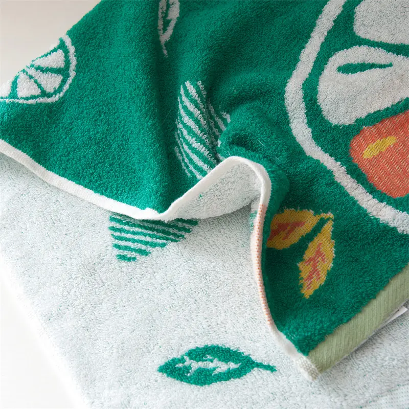 Strawberry Soft Cotton Baby Bath Towel Cartoon Fruit Kids Face Towel Soft Absorbent Washcloth Grape Lemon Children Shower Towels