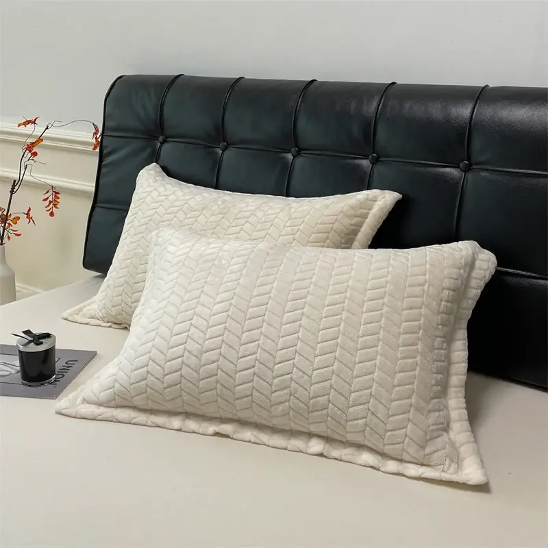 Plush Flannel Pillowcase with Jacquard Wheat Pattern - Cozy & Durable, Add a Touch of Rustic Charm to Your Bedroom