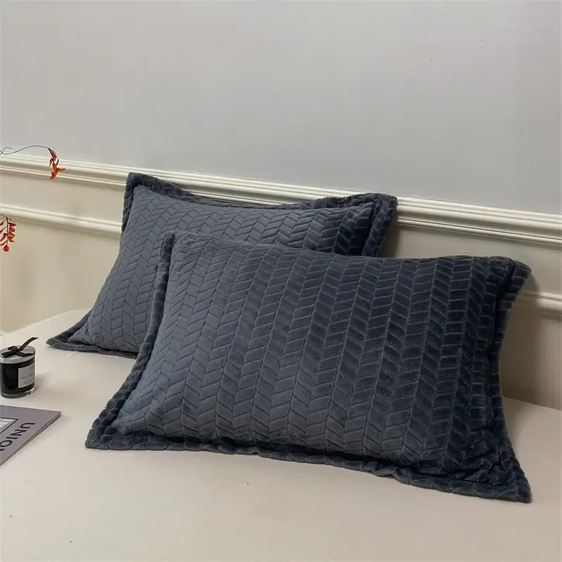 Plush Flannel Pillowcase with Jacquard Wheat Pattern - Cozy & Durable, Add a Touch of Rustic Charm to Your Bedroom