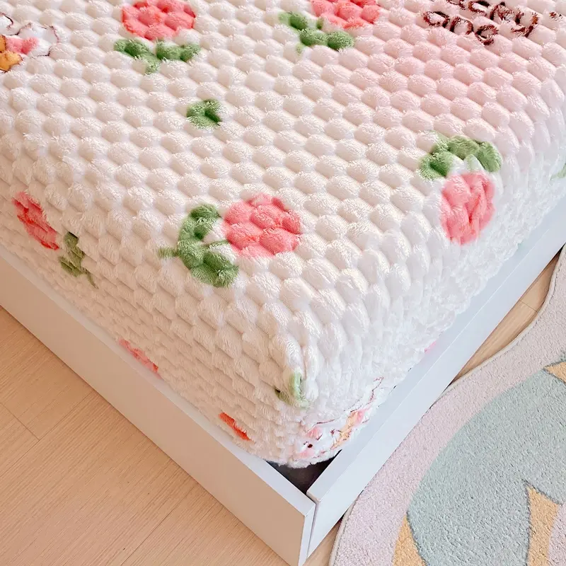 Ultra Plush Flannel Bed Fitted Sheet,Mattress Cover- Cozy Softness, Luxurious Warmth, Perfect for a Snug Night's Sleep