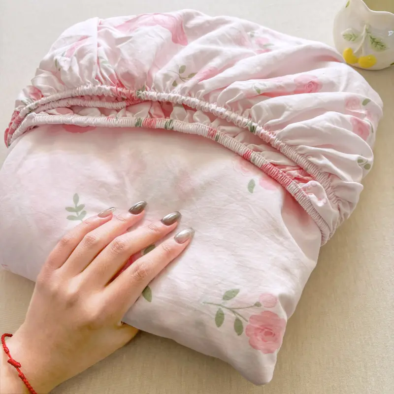 Ultra-Soft Pre-Washed Floral Fitted Sheet with Pillowcases - Fits Mattresses up to 25cm, Hypoallergenic, Easy Care