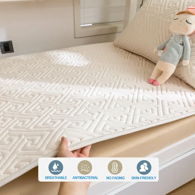 High-quality Breathable  Mattress Cover Quilted Mattress Protector, Pad with 4 Elastic Corner Straps,Single or Double Bed