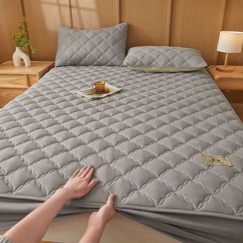 Breathable MattressCover - Hotel Quality Antibacterial Mattress Protector- Soft, Hypoallergenic, , No Pillowcase,Multiple Sizes