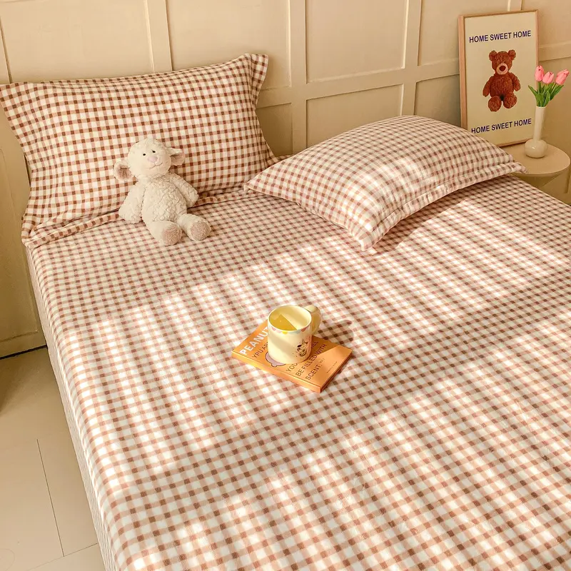 Elegant Plaid Flannel Bed Fitted Sheet - Luxurious Soft and Warm, Hypoallergenic, Ensures a Comfortable Serene Sleep Experience