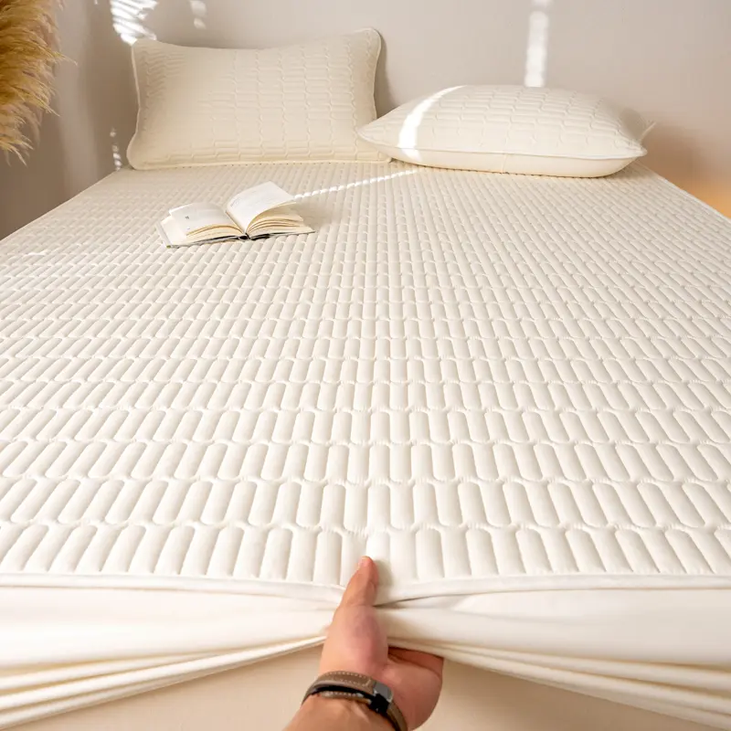 Waterproof Quilted Mattress Protector - Antimicrobial Hypoallergenic Mattress Cover, Noiseless Fitted Sheet,Fits up to 28cm deep