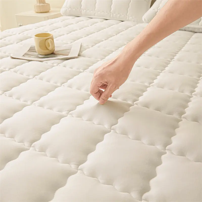 Hypoallergenic Quilted Mattress Protector - Breathable Noiseless Mattress Cover Pad with 4 Elastic Corner Straps,Solid Color