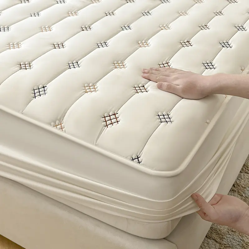 High Quality Mattress Protector - Antibacterial Mattress Cover, Hypoallergenic Skin-Safe Noiseless Fitted Sheet, No Pillowcase