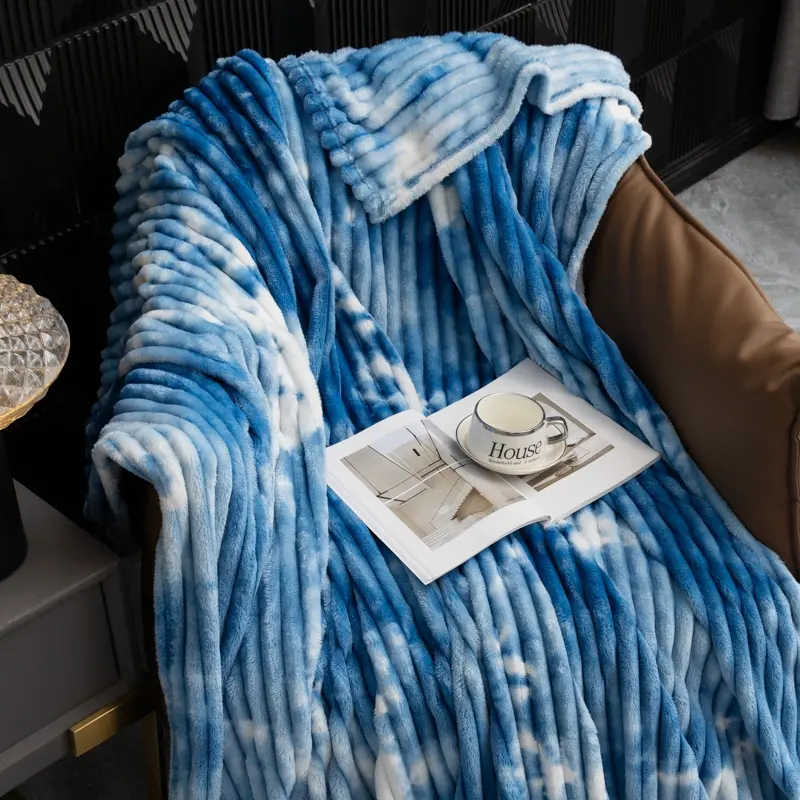 Soft Plush Fleece Throw Blanket,Ultra Warm Cozy Blanket for All Seasons, Hypoallergenic, Machine Washable, Lightweight