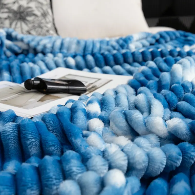 Soft Plush Fleece Throw Blanket,Ultra Warm Cozy Blanket for All Seasons, Hypoallergenic, Machine Washable, Lightweight