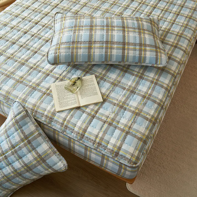 High-Quality Quilted Plaid Mattress Cover,Mattress Protector,- Antibacterial, Breathable,Comfortable for Fresh Sleep Experience