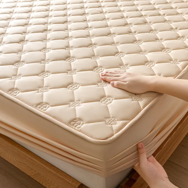 Premium Waterproof Mattress Protector Cover,Fitted Sheet - Hypoallergenic, Breathable, Ensures a Dry Comfortable Night's Sleep