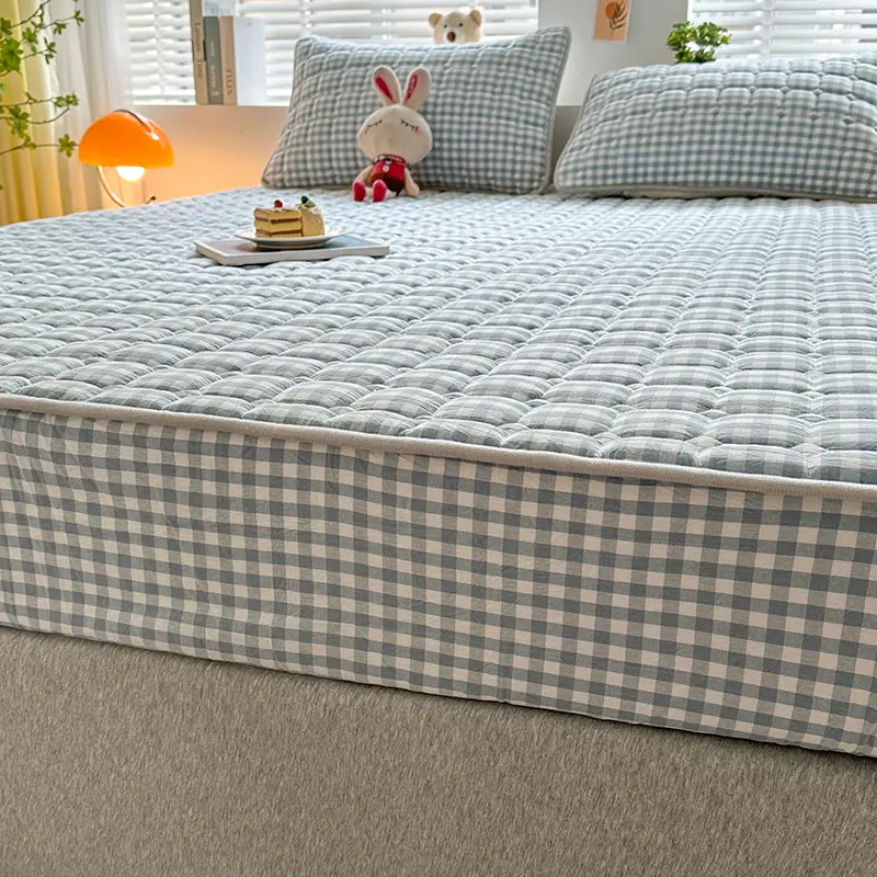 1 Piece Top Cotton Mattress Protector - Breathable Antimicrobial Mattress Cover, Non-Slip Fitted Sheet,Hypoallergenic, Noiseless