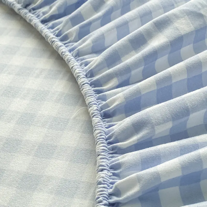 New Pre-Washed Fitted Sheet 1Piece- Classic Plaid Design, Ultra-Soft Microfiber Fabric, Breathable Mattress Cover -Easy Care
