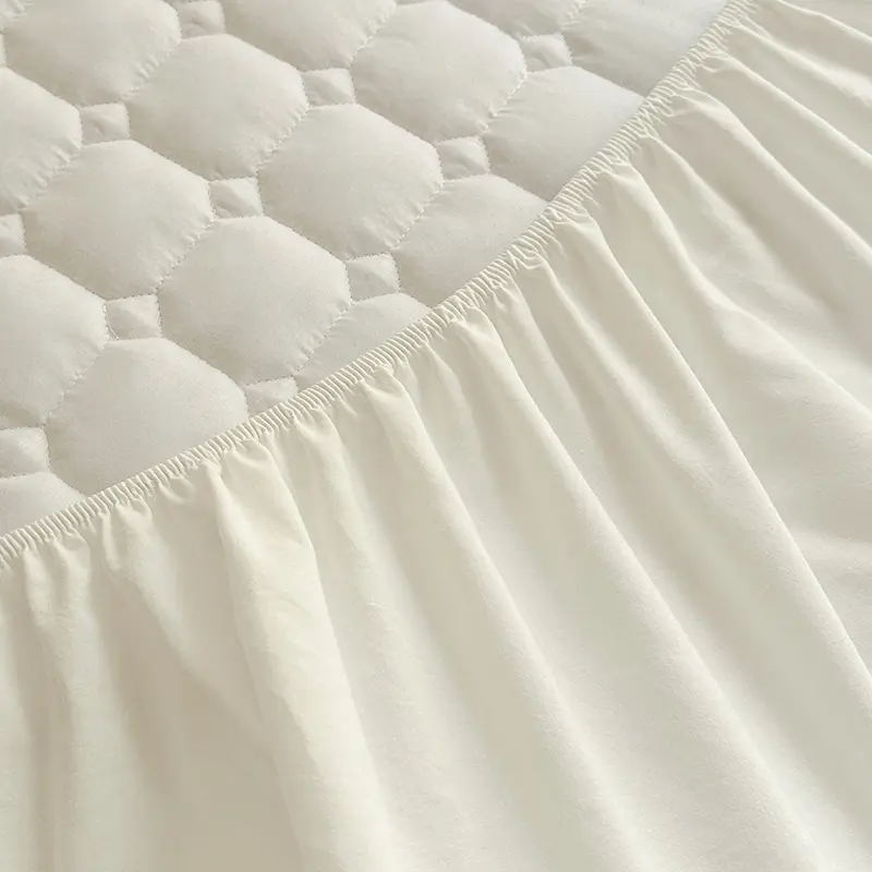 1 Piece Yarn-Dyed Cotton Mattress Protector - Antibacterial Mattress Cover, Hypoallergenic Fitted Sheet, No Pillowcase