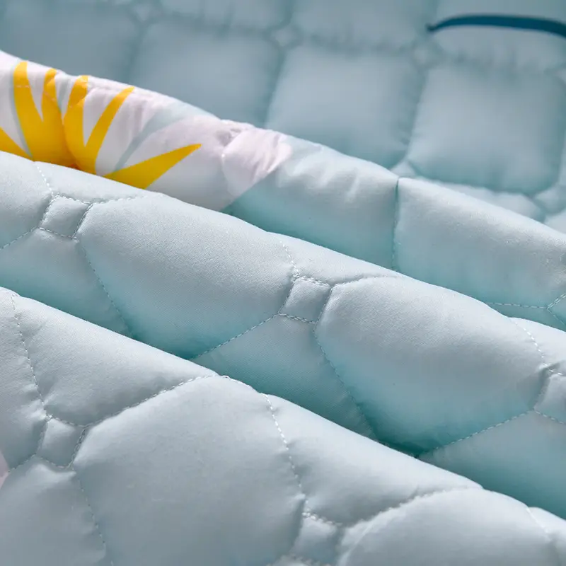 Thickened Quilted  Mattress Cover Thickened Pad Breathable Soft Bed Cover Bed Linen Elastic Fitted Sheet for Queen King Beds