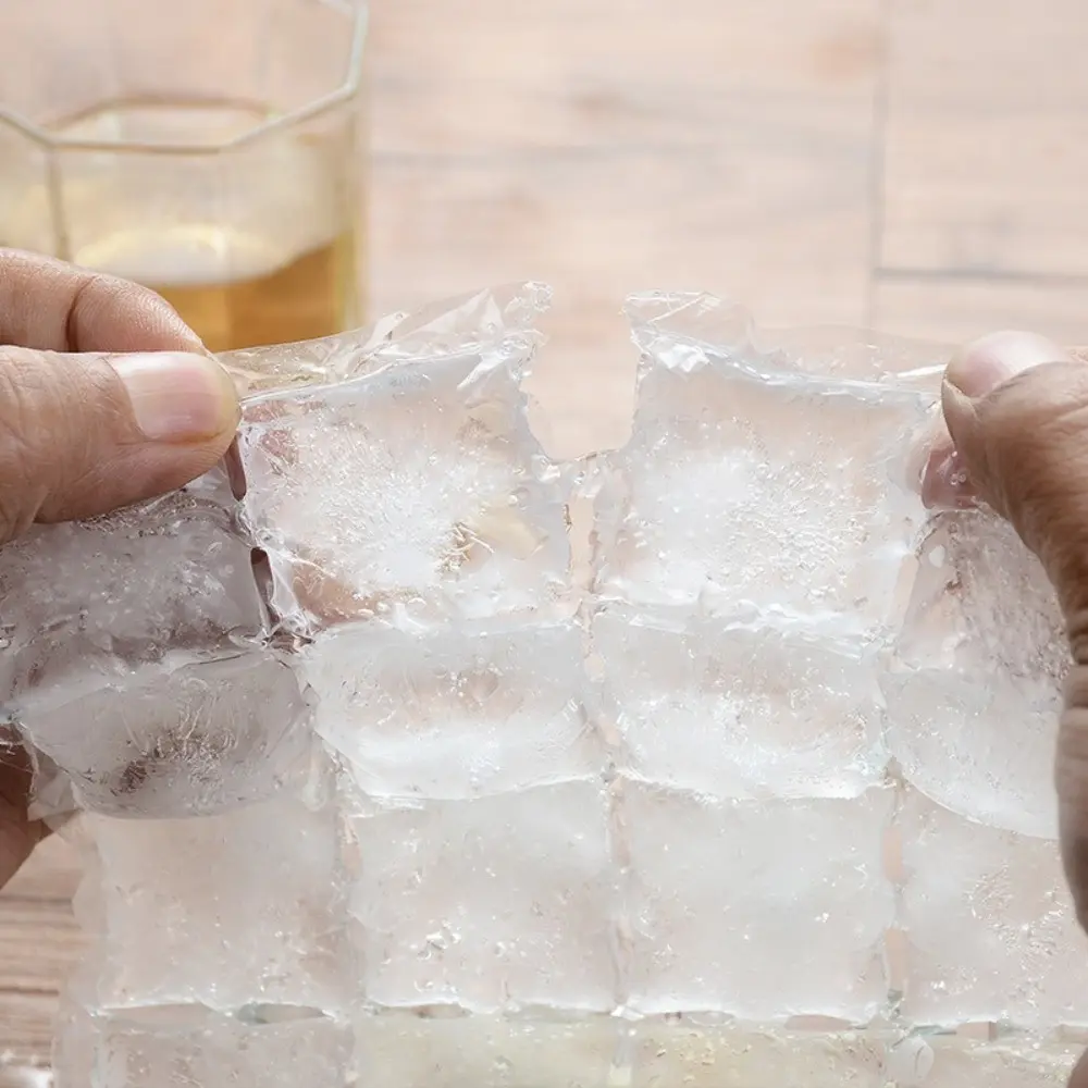 10PCS Portable Disposable Ice-making Bags Edible Frozen Lattice Ice Cube Bags Self-Seal Transparent Faster Freezing Ice Maker