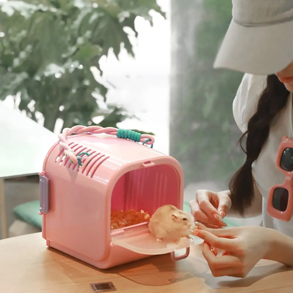 Plastic Hamster Carrier Cage Large Space Breathable Hamster Carry Case Portable Visible Small Pet Ventilated Cage Chinchilla