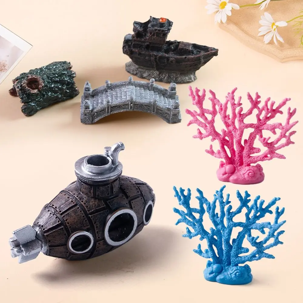 Creative Resin Fish Tank Landscape Wreck Ship Submarine Fish Tank Decoration Cartoon Simulated Coral Aquarium Ornament Home