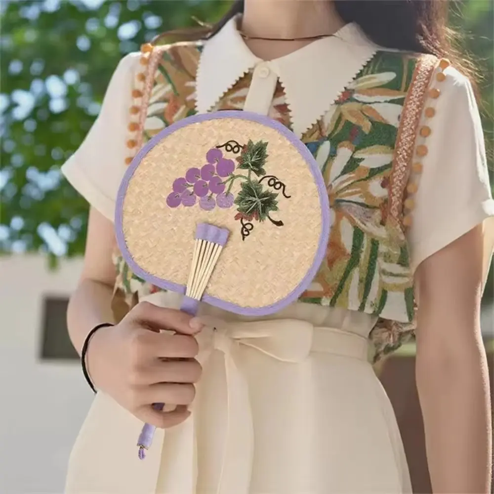 Flower Embroidery Hand-Woven Straw Fan Environmentally Friendly Natural Summer Cooling Hand Fan Light Weight Decorative Fan