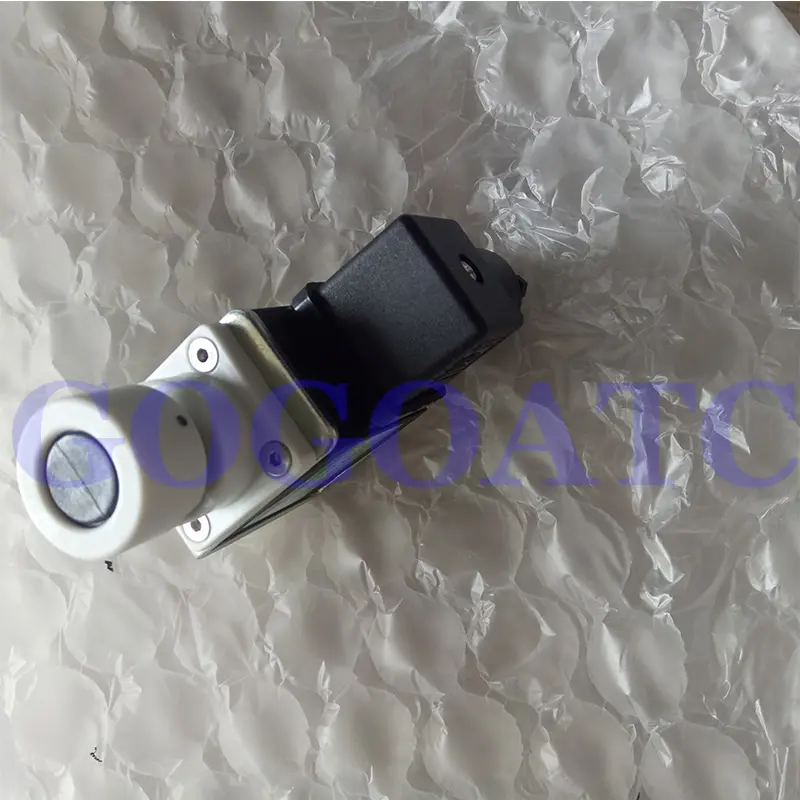 Two-way NC Normal Closed low pressure Solenoid pinch valve with the DIN43650A type plug connection