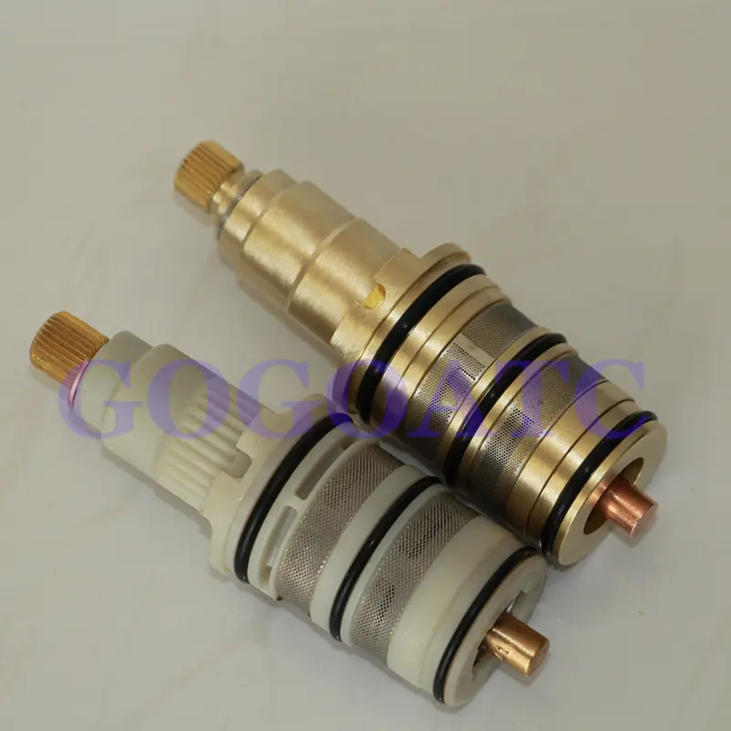 Faucet shower thermostatic valve core, faucet universal temperature control mixing valve