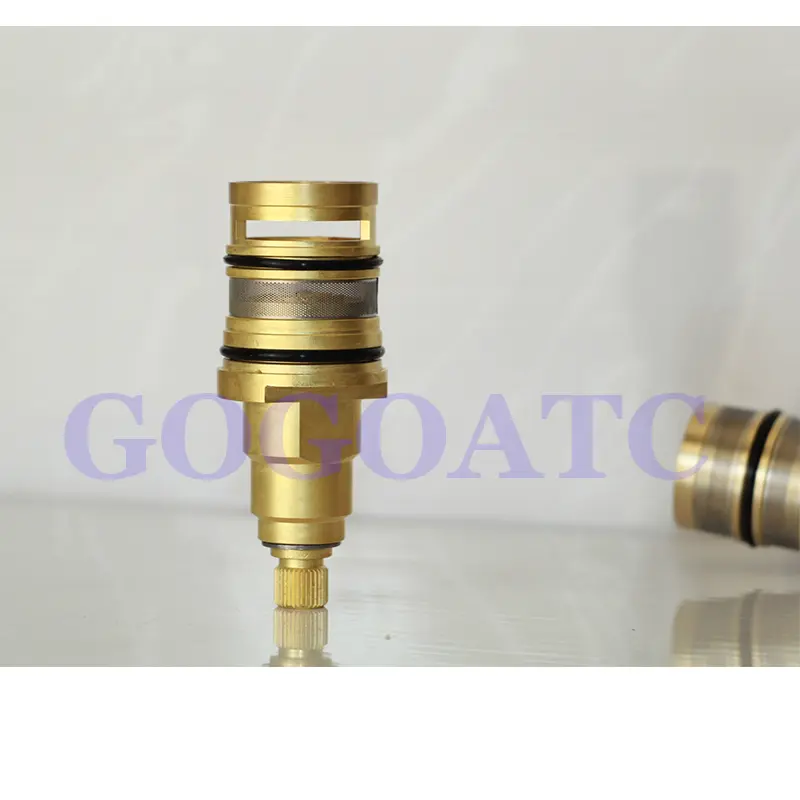 Faucet shower thermostatic valve core, faucet universal temperature control mixing valve