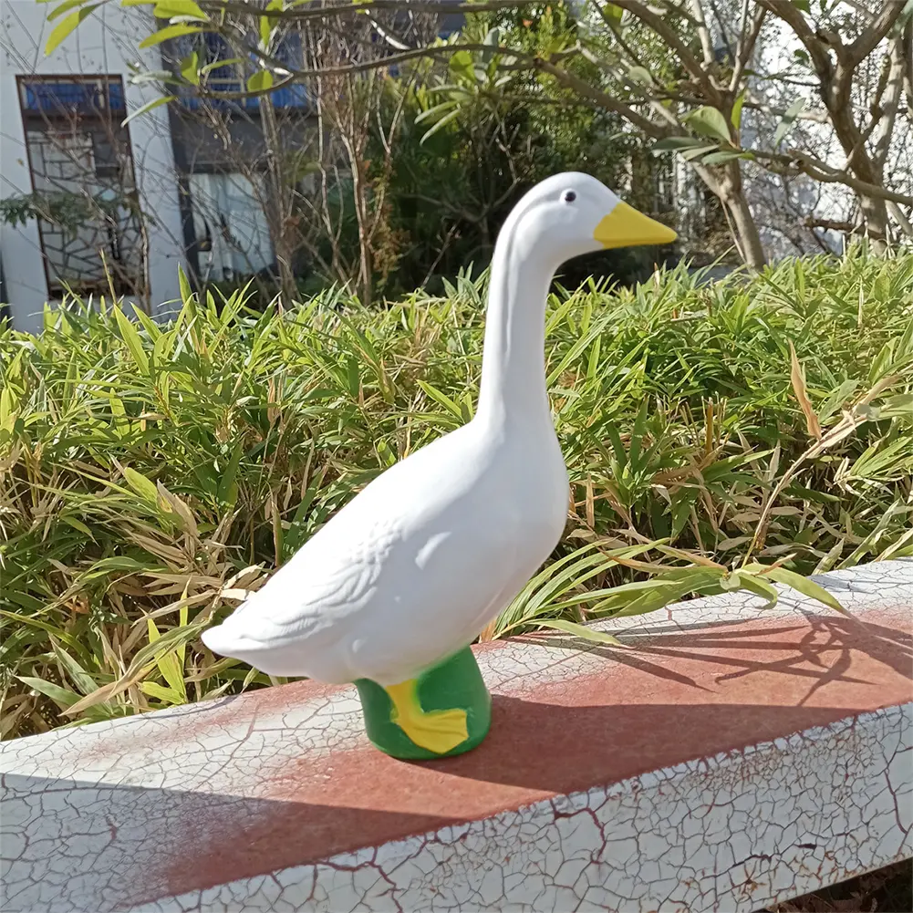18cm Large White Goose Statue Resin Simulation Goose Yard Decoration Cute White Goose Sculpture for Backyard Balcony