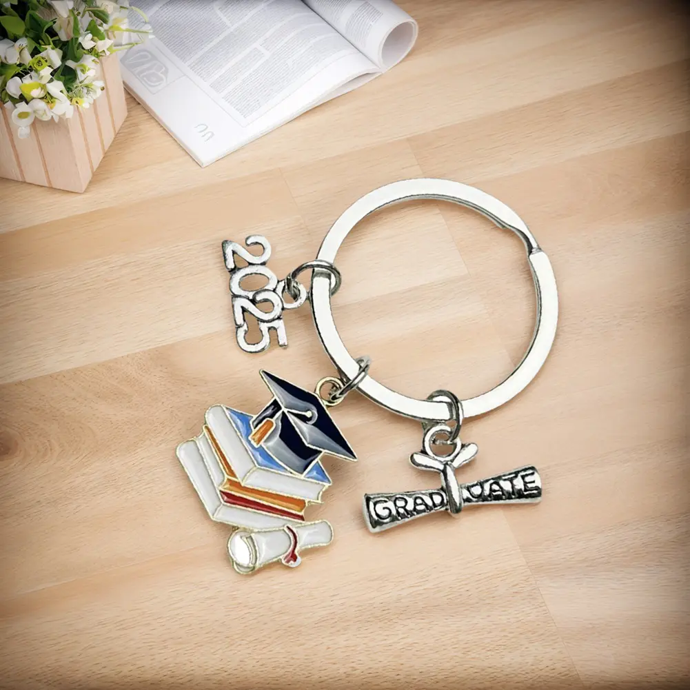 12-48PCS Graduation Gifts Keychain Graduation Party Favors Class of Graduation Keychains for College Seniors Grad Accessories