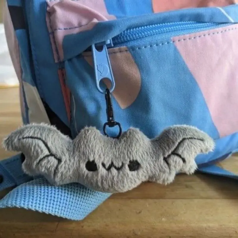 2PCS Mini Bat Shaped Plush Keyring Soft Stuffed Animal Keychain Accessory Bag Decoration for Halloween Children Birthday Gift