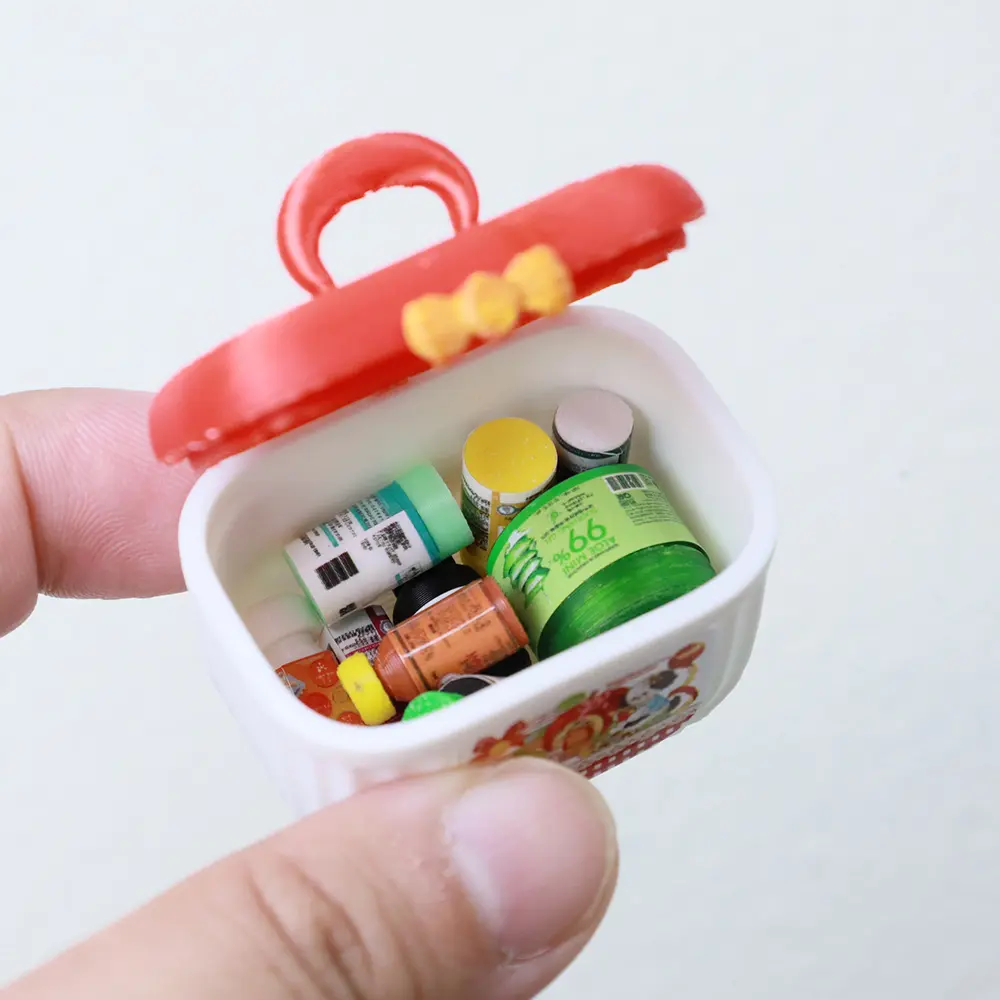New Dollhouse Miniature Pill/Medicine box Simulation Mini Medicine Bottle Doll Accessories Toys