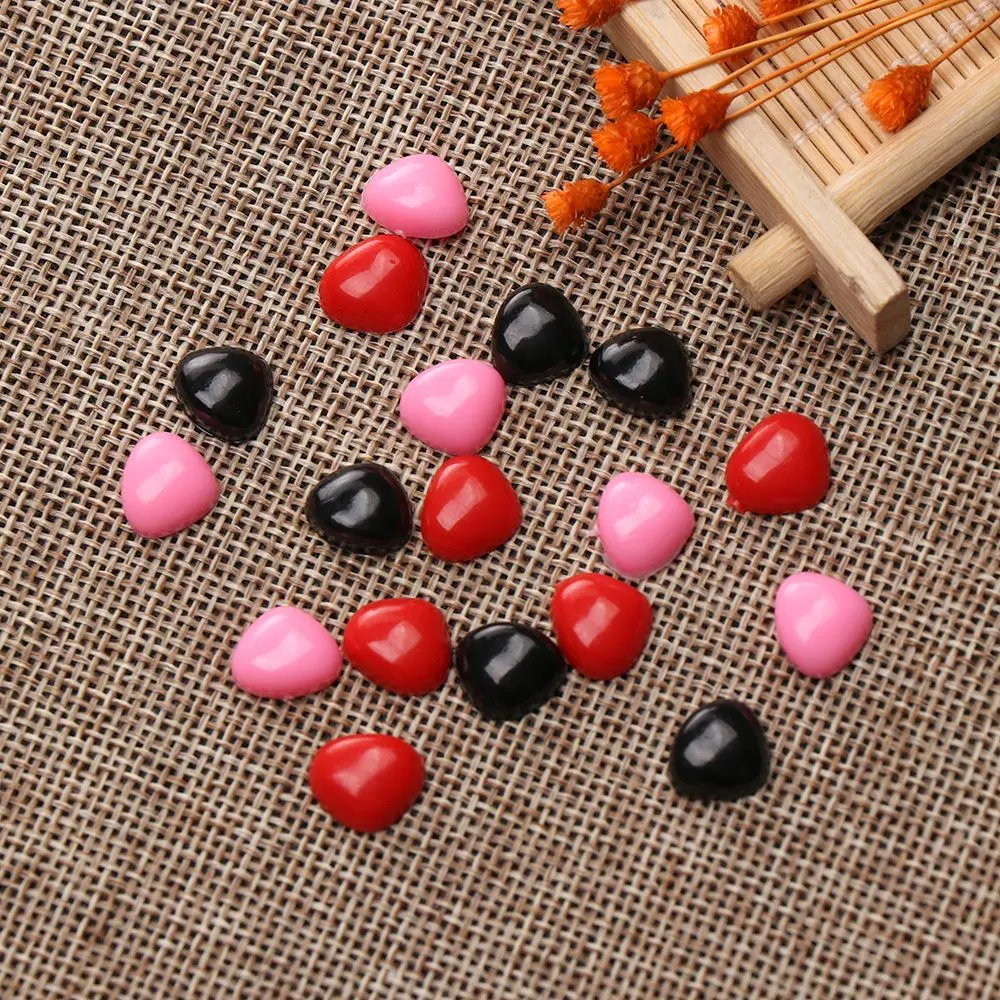 100Pcs Plastic Triangle Nose For Dolls Plush Animals Bear Buttons Safety Nose Parts For DIY Handmade Toys Craft Doll Accessories