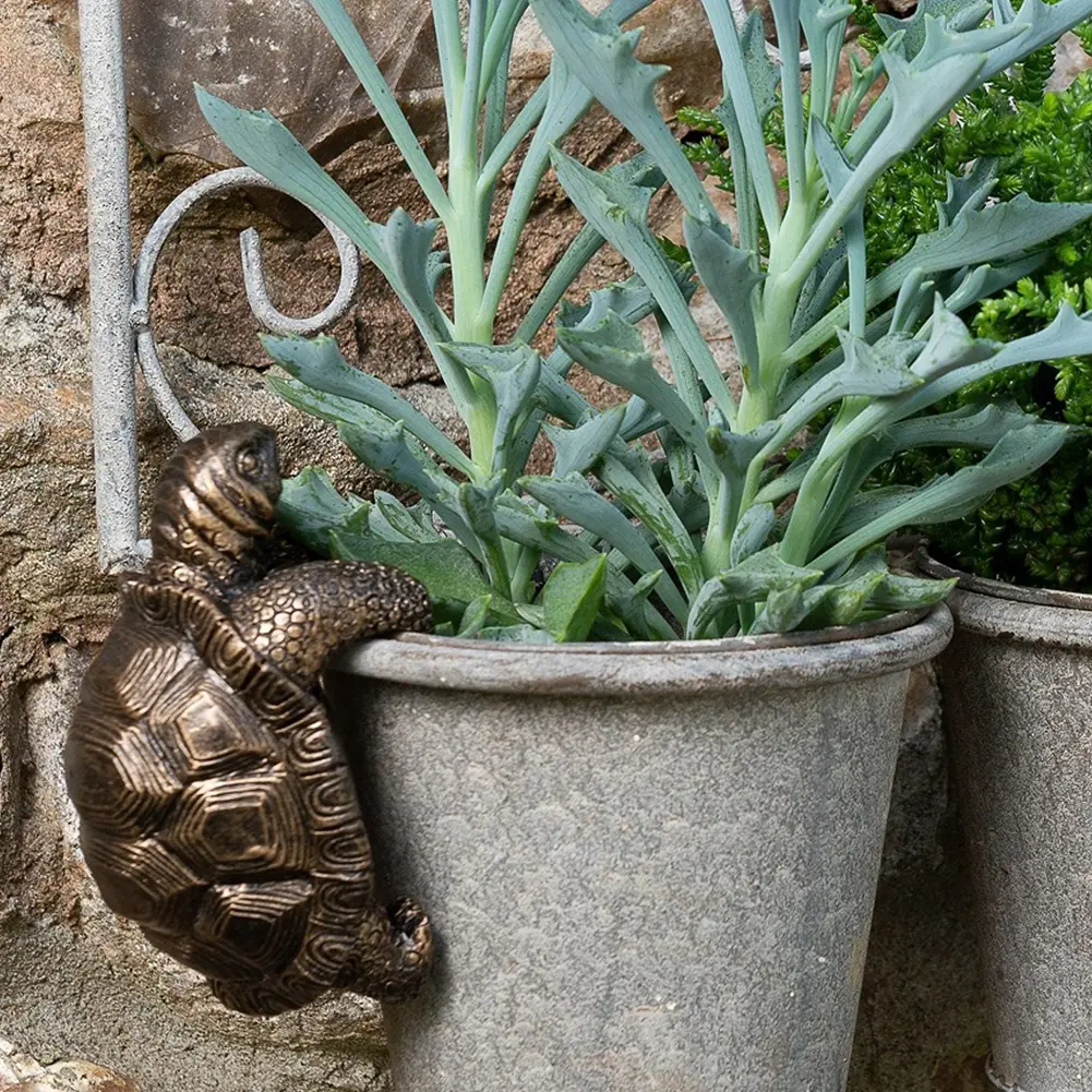 Flower Pot Hugger Hanging Animal Statue Decorative Animal Hanging Decoration Mini Animal Sculpture for Yard Ornaments