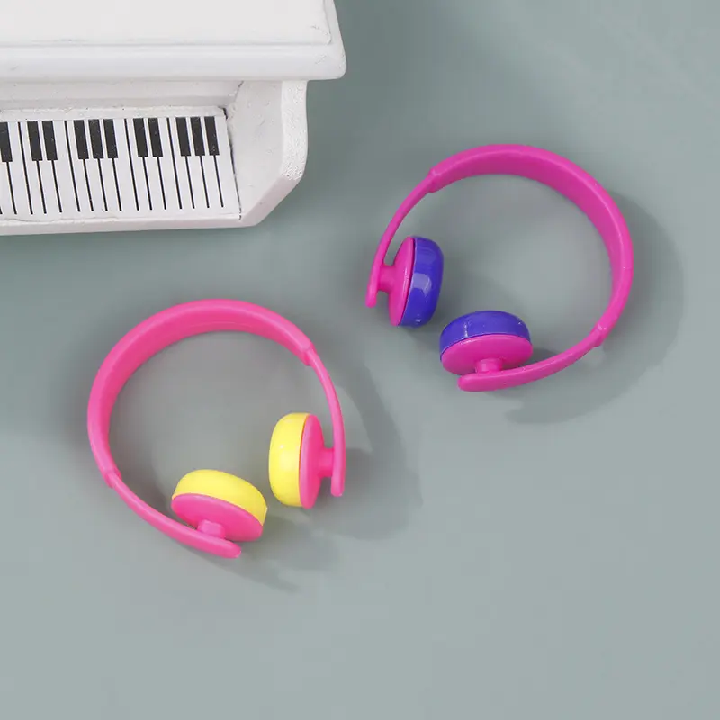 5pcs Mini Headphones Toys Gifts DIY Sunglasses Straw Hat Scarf Jewelry Accessories Decoration