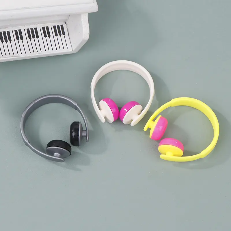 5pcs Mini Headphones Toys Gifts DIY Sunglasses Straw Hat Scarf Jewelry Accessories Decoration