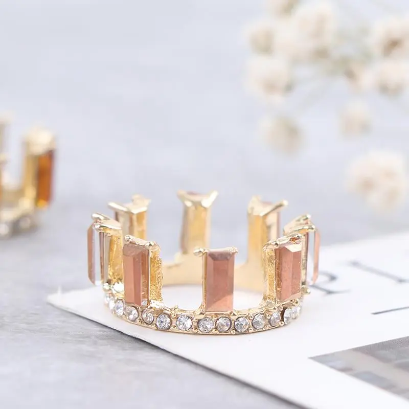 1/2pcs Dollhouse Miniature DIY Doll Crown Mini Fashion Metal Alloy Crown Princess Empress Model Toys For Kids Dolls Accessories