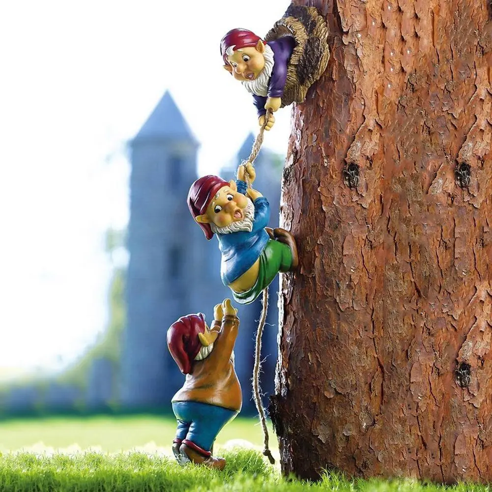 Gnome Tree Hugger Ornament Resin Mini Gnome Tree Sculpture Creative Climbing Gnome Statue Funny for Garden Decoration
