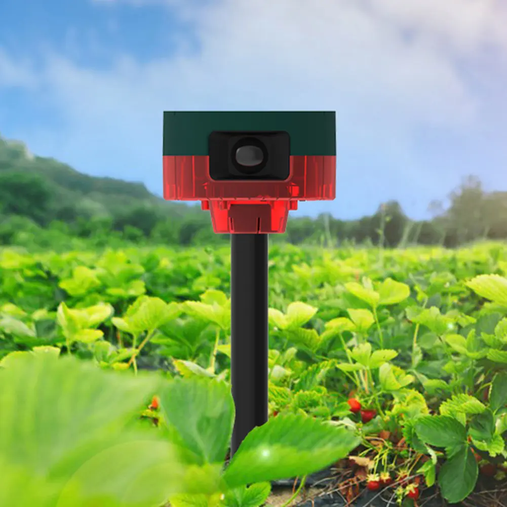 Solar Wild Animal Repeller 360-degree Induction Alarm 1200mAh Pigeon Bird Repellent Recordable IP55 for Wild Boar Rabbit Deer