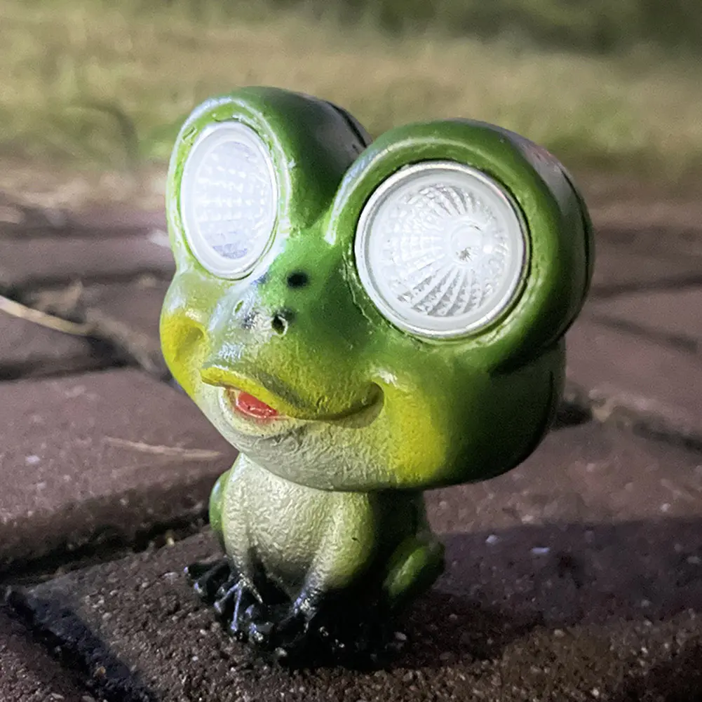 Bird/Frog Statue with Solar Powered Light Resin Garden Statue Waterproof Garden Animal Statues Garden Sculptures for Garden Yard