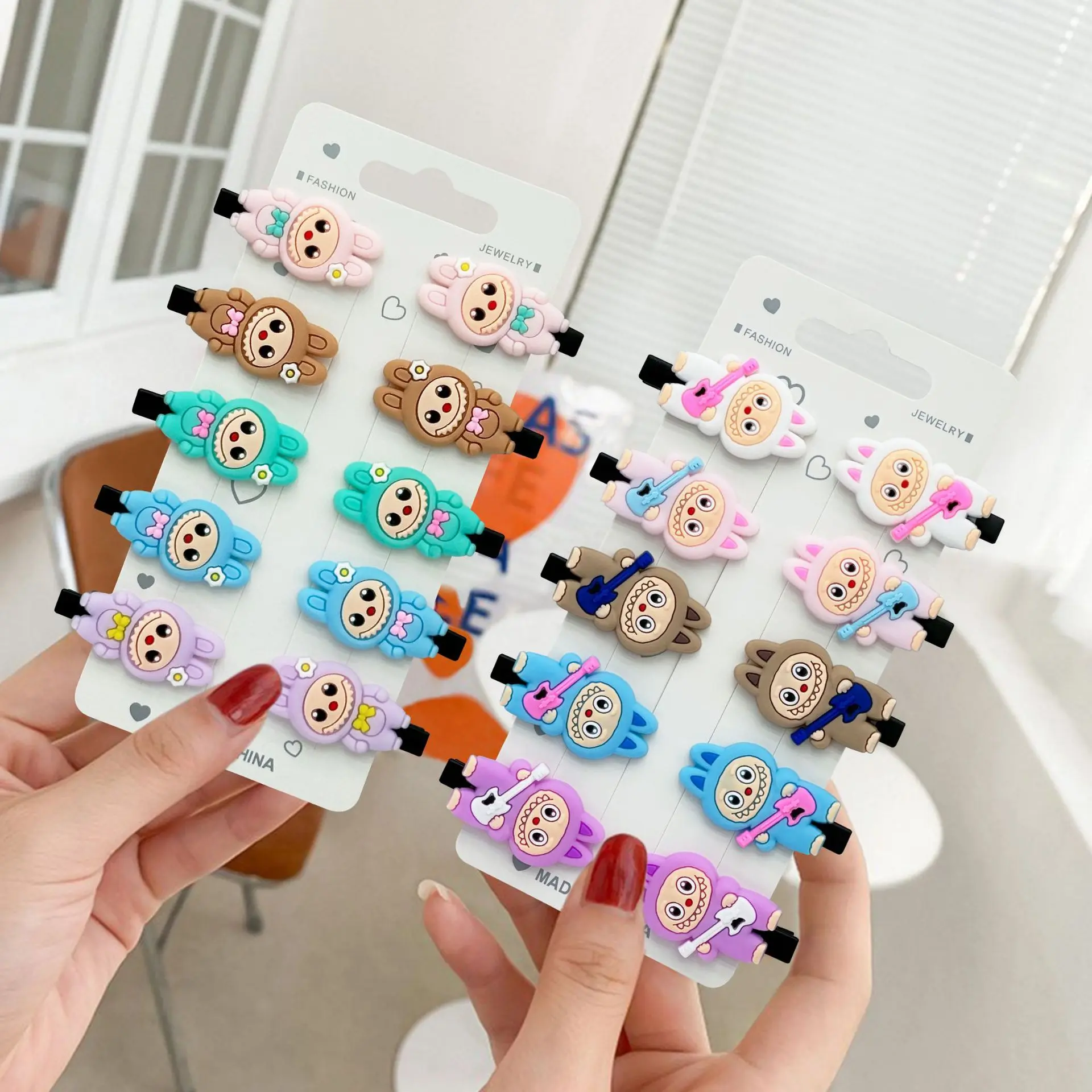 60pcs Cartoon Children's Hair Clips for Girls Anime Hair Accessories Kawaii Friends for Gifts