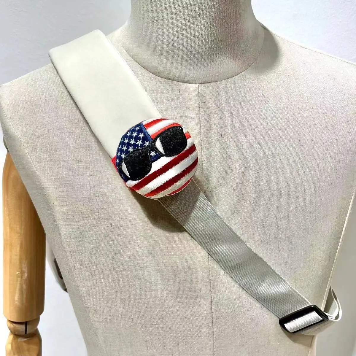 7CM Polandball Country Ball shoulder strap buckle Yugoslavia Russia Germany France U.K. Handmade great gift idea