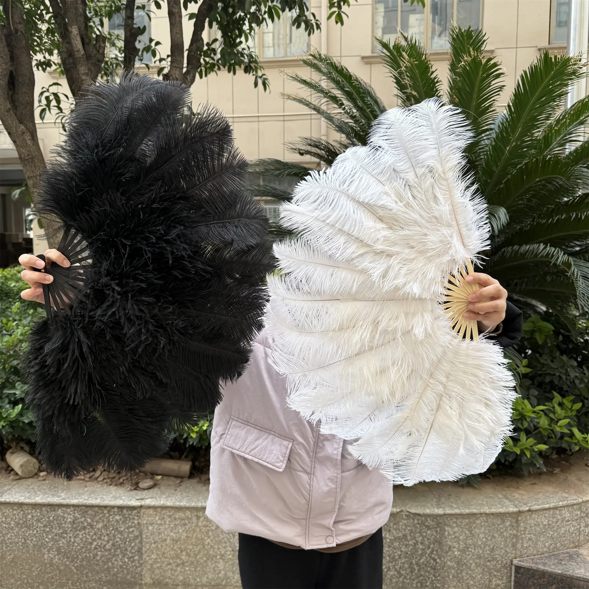 15Bone Red Ostrich Feather Fan 70CMx40CM 15Bone Fluffy Rose Fan for Wedding Party Stage Play & Dance Performance Accessories