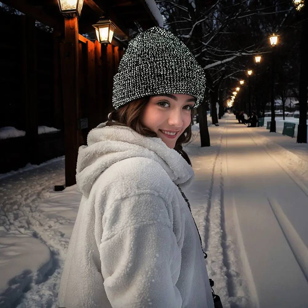 Unisex Winter Reflective Beanies High Visibility Knitted Warm Hat Noctilucent Reflective Knit Hat for Winter Night Walks