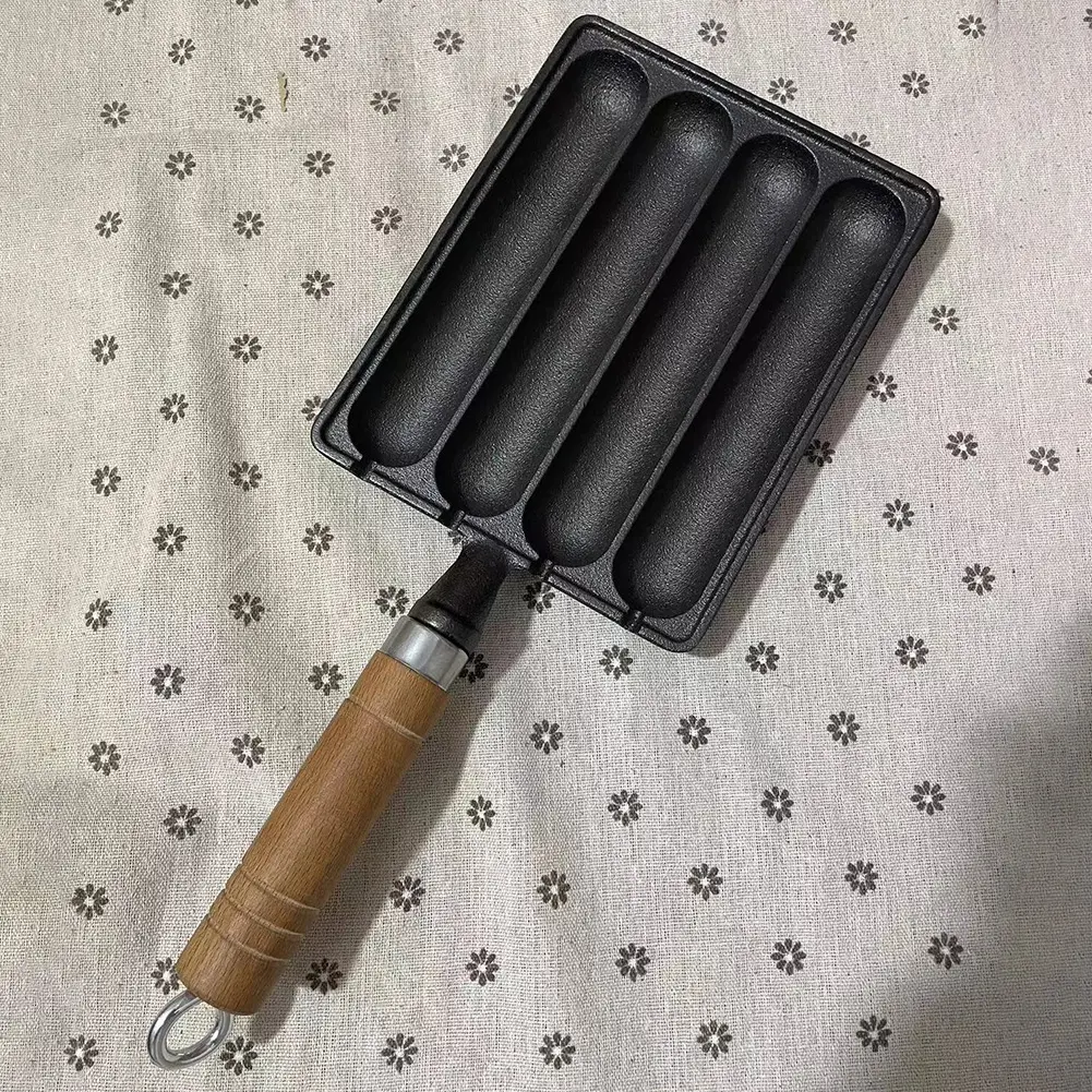 Cast Iron Pre-Seasoned Pot Non Stick Sausage Cooking Tool with Wooden Handle BBQ Supply Grilled Pot Hot Dog Baking Steaming Tool