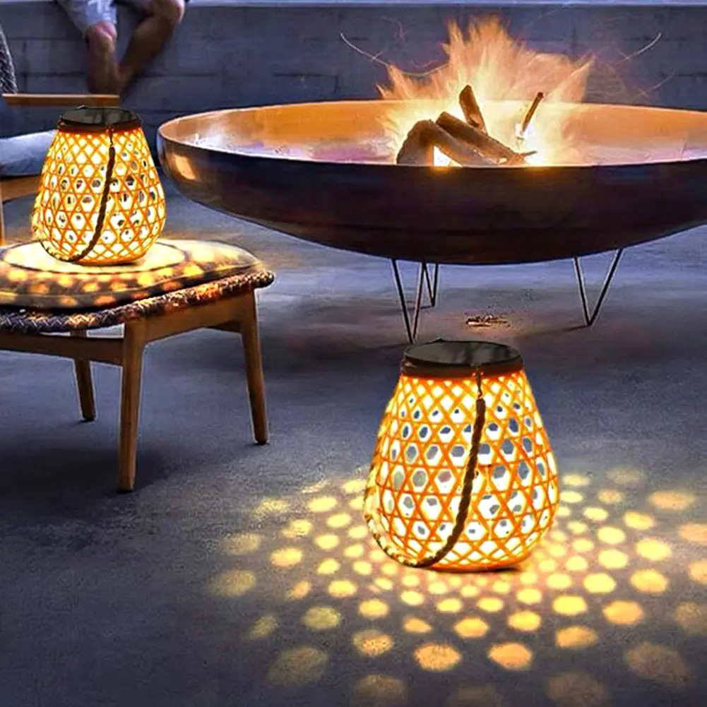 Solar Lantern Outdoor Hanging Lantern Lights Outside Decorations Solar Powered Retro Lantern IP44 Waterproof for Christmas Gift