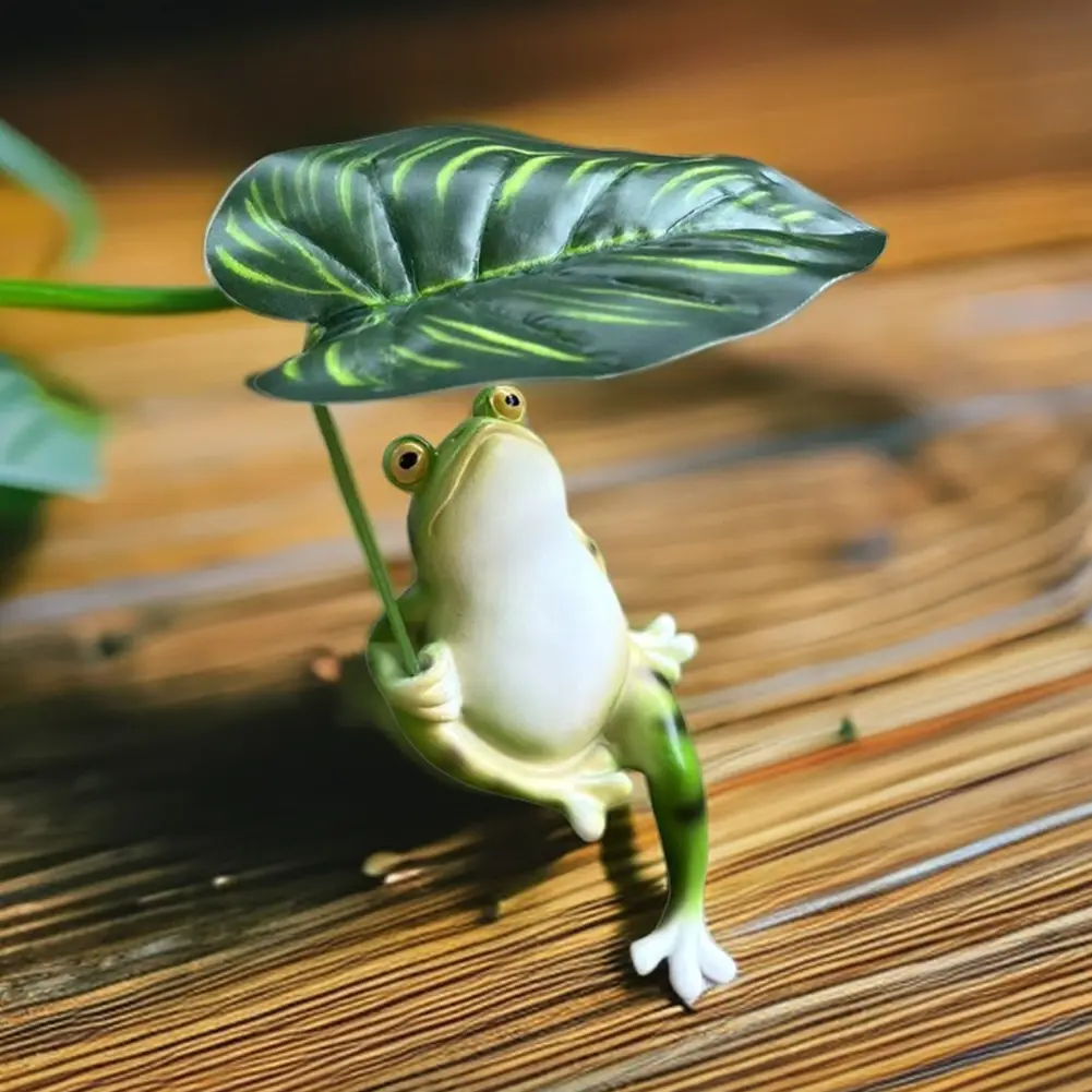 Frog Garden Statue Fish Pond Decoration Holding A Leaf Micro-Landscape Statue Resin Frog Figurine for Outdoor Yard Patio