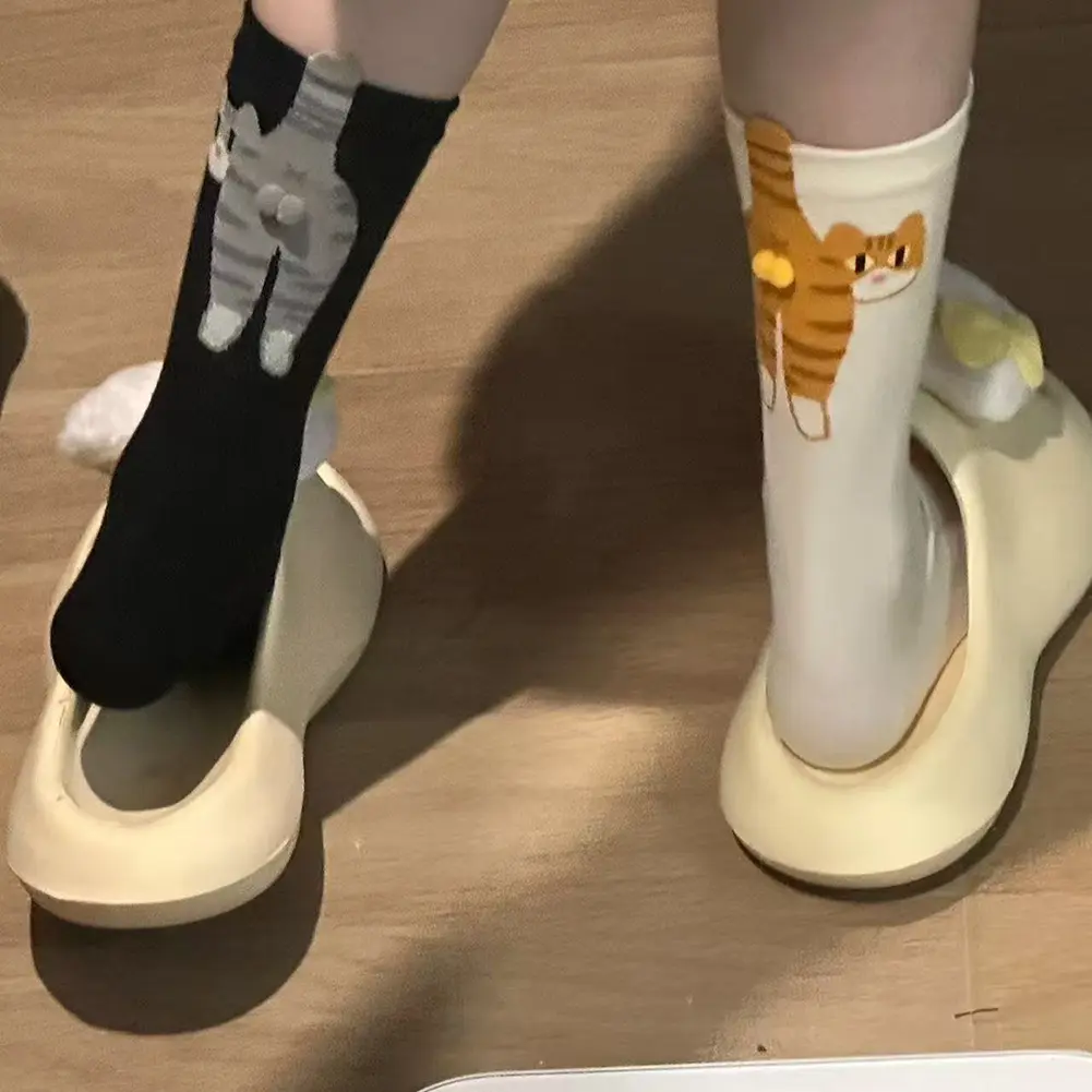 1/2/4Pair Cute Cat Socks with Balls Funny Cartoon Cat Balls Cotton Socks Breathable Crew Socks Middle Tube Socks Novelty Gifts